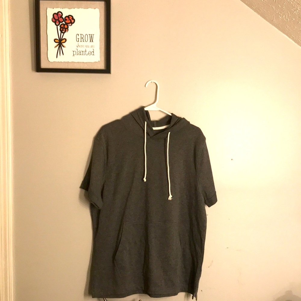 Gray short sleeve athletic sweater with hood
